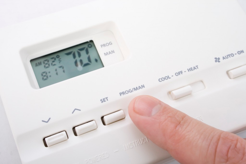 Thermostat Halls Heating, Air Conditioning & Refrigeration